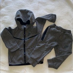 NIKE TODDLER BOYS 2-PIECE SET 2T